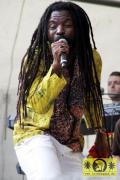 Rocky Dawuni (GH) 28. Summer Jam Festival - Fuehlinger See, Koeln - Green Stage 05. Juli 2013 (15).JPG